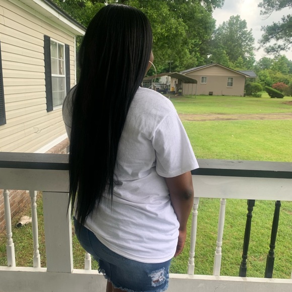 Meet your Posher, Queen - Picture 1 of 1